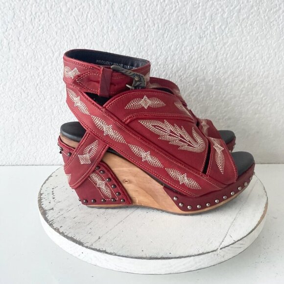 Lane Boots LEXINGTON Womens Red Wedges 8 Western Sandals Cowgirl Wooden Heels - Picture 2 of 10